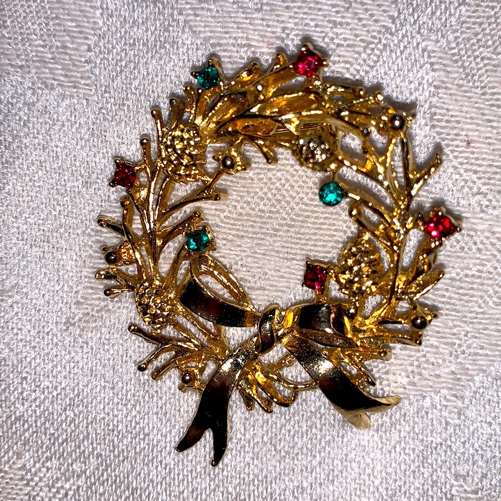 Christmas pin